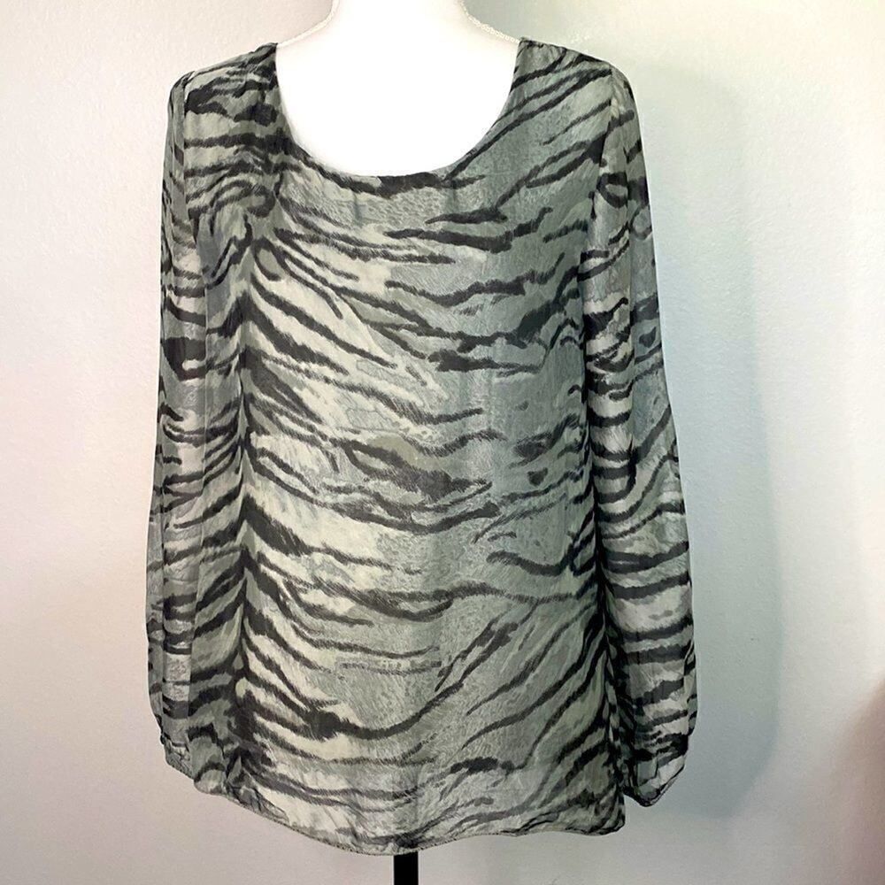NWT M Made in Italy Silk Woven Long Sleeve Zebra Print Size is S see Video!!!